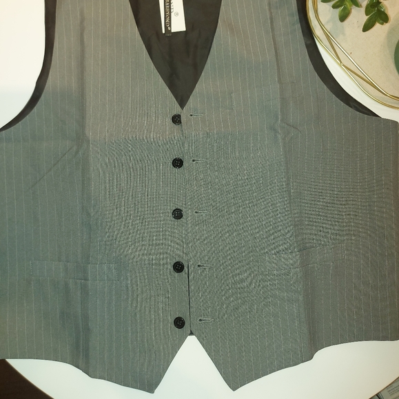 BABEYOND Men's Fashion Classic Vest - Picture 5 of 5